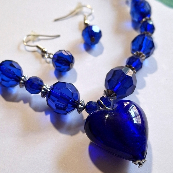 Bue Glass Heart Necklace Set - Picture 1 of 6